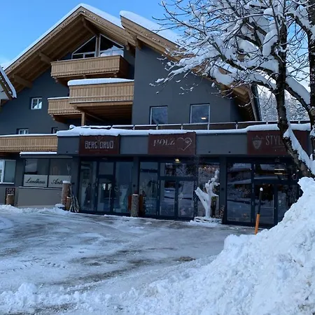 Antonia * Ζέεφελντ